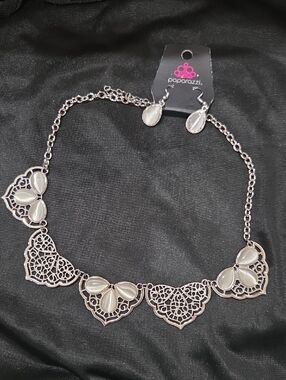 Paparazzi Silver and Cream Cateye Filigree Teardrop Necklace